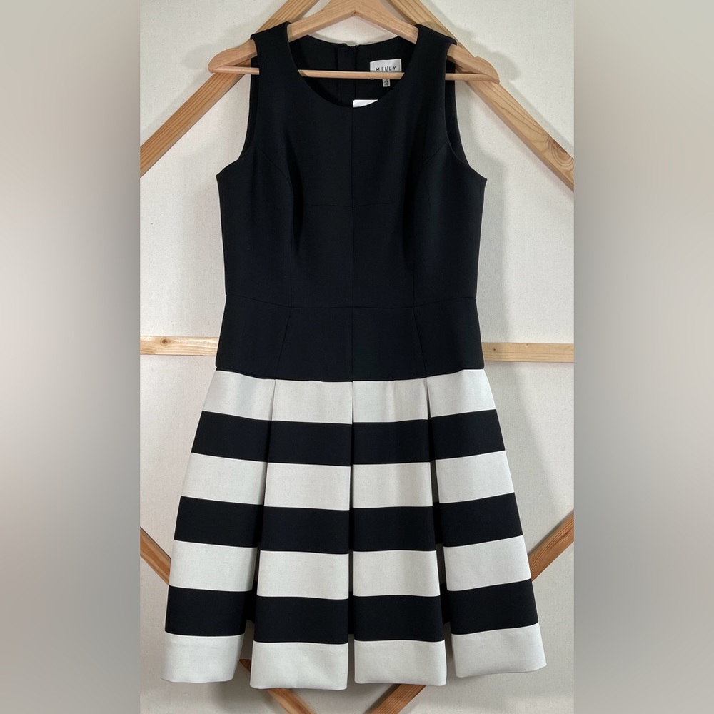 Milly Striped Pleated Sleeveless Black & White Dress Sz 8
